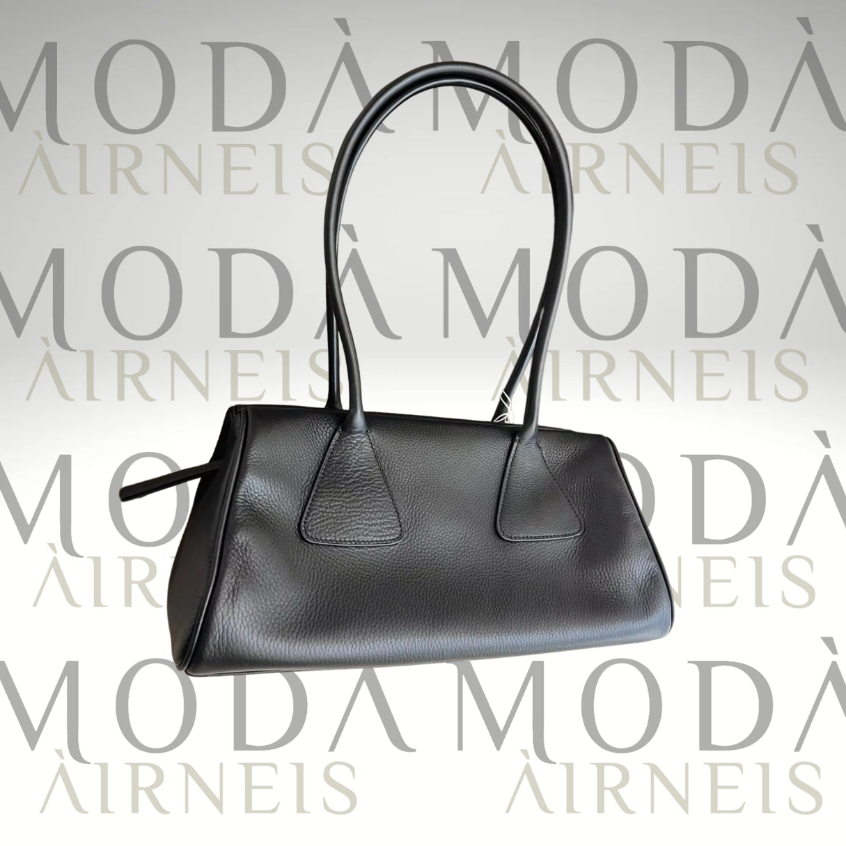 'PRISMA' prismic geometry suede or cowhide leather high grade underarm / shoulder handbag. stylish compact beautifully made. 32cm x 17cm x 15cm - Moda-Airneis