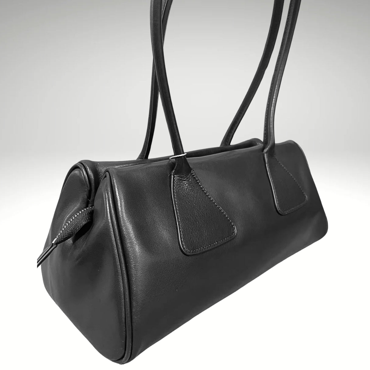 'PRISMA' prismic geometry suede or cowhide leather high grade underarm / shoulder handbag. stylish compact beautifully made. 32cm x 17cm x 15cm - Moda-Airneis