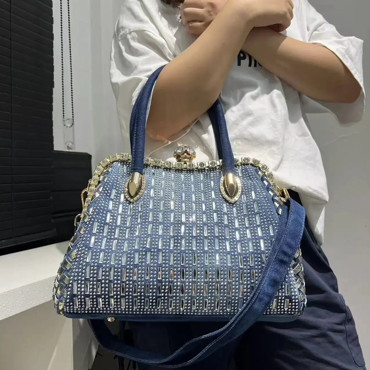 'Eve' Denim and 'diamonds' evening, clubbing or anytime (there are no rules here!) stylish, cute bag. Submit to your inner bling :) - Moda-Airneis
