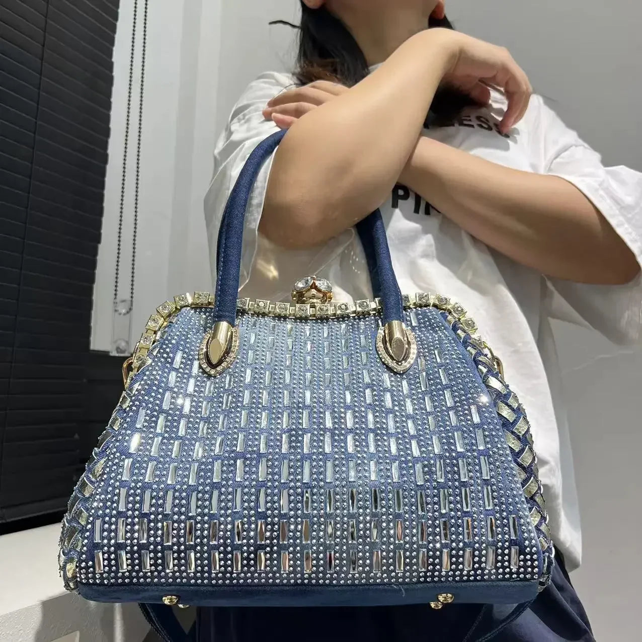 'Eve' Denim and 'diamonds' evening, clubbing or anytime (there are no rules here!) stylish, cute bag. Submit to your inner bling :) - Moda-Airneis