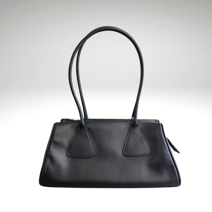 'PRISMA' prismic geometry suede or cowhide leather high grade underarm / shoulder handbag. stylish compact beautifully made. 32cm x 17cm x 15cm - Moda-Airneis