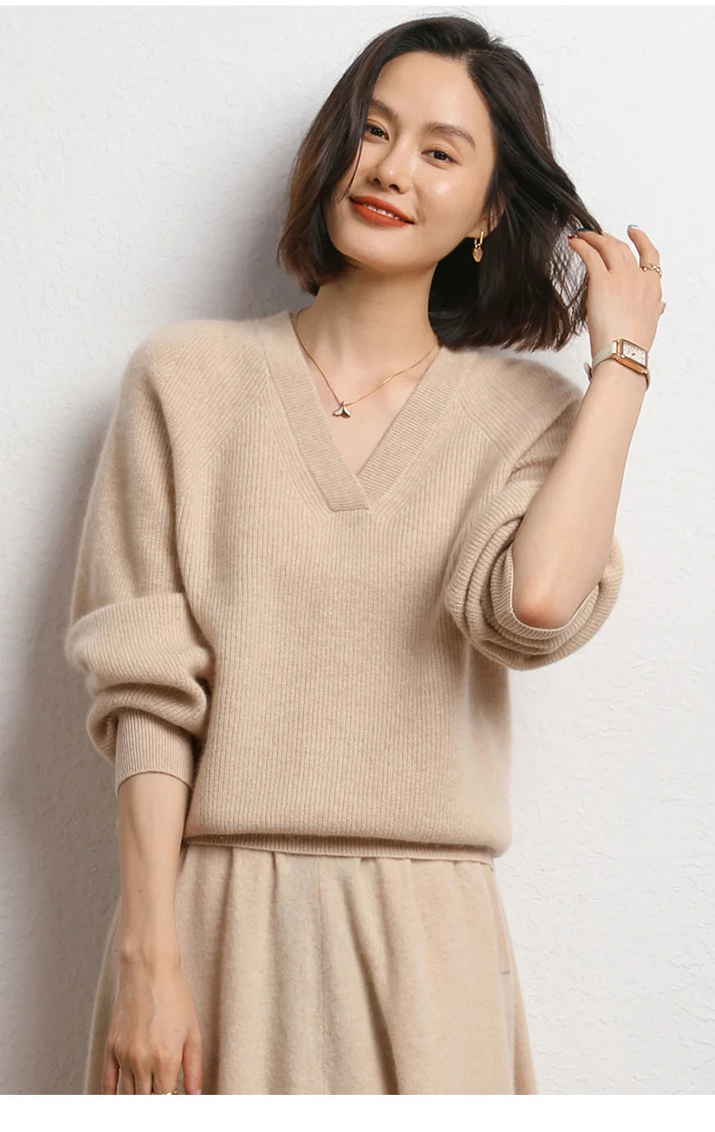 V-Neck 100% super soft and Luxurious Cashmere Pullover / jumper / sweater / top