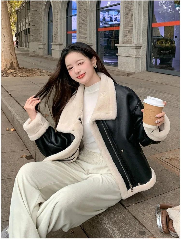 Lamb sheepskin shearling jacket super warm, an essential. Super now worn oversized. - Moda-Airneis
