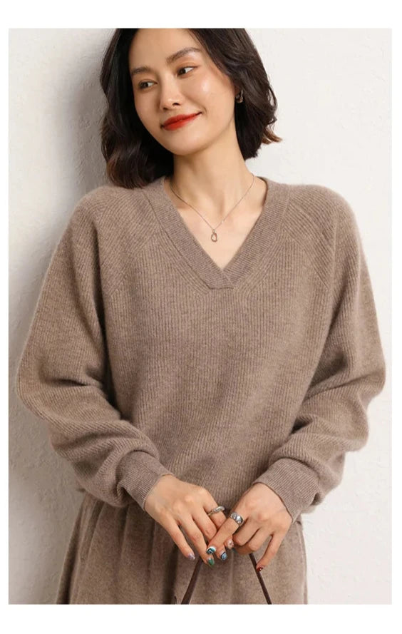 V-Neck 100% super soft and Luxurious Cashmere Pullover / jumper / sweater / top