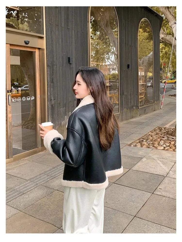 Lamb sheepskin shearling jacket super warm, an essential. Super now worn oversized. - Moda-Airneis