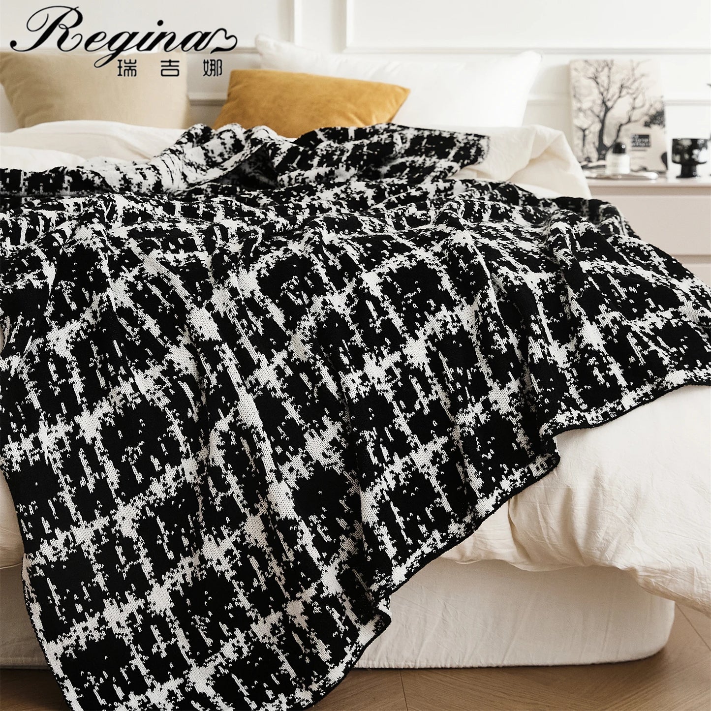 Moda-Airnies Luxury Wool Knitted Blanket Elegant black and white home decor throw blanket.