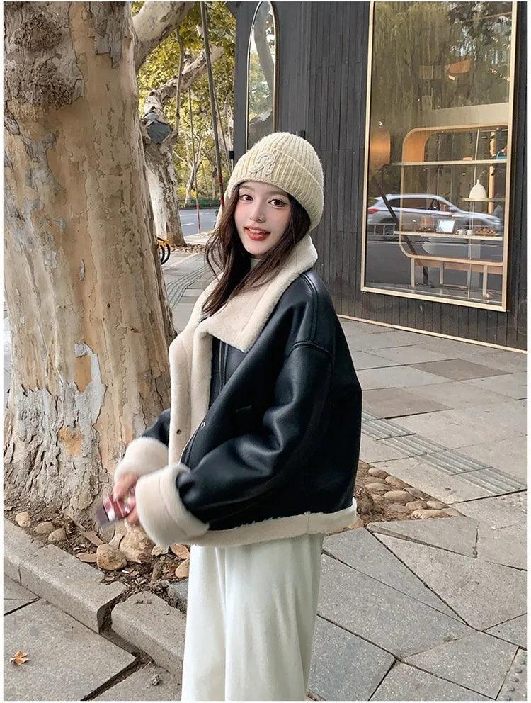 Lamb sheepskin shearling jacket super warm, an essential. Super now worn oversized. - Moda-Airneis