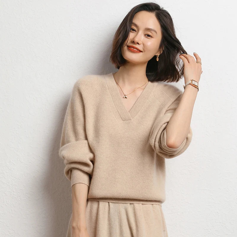 V-Neck 100% super soft and Luxurious Cashmere Pullover / jumper / sweater / top