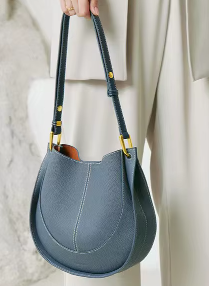 'Roma' Stylish Cowhide Leather 28cm (11.02") shoulder or crossbody tote bag. - Moda-Airneis